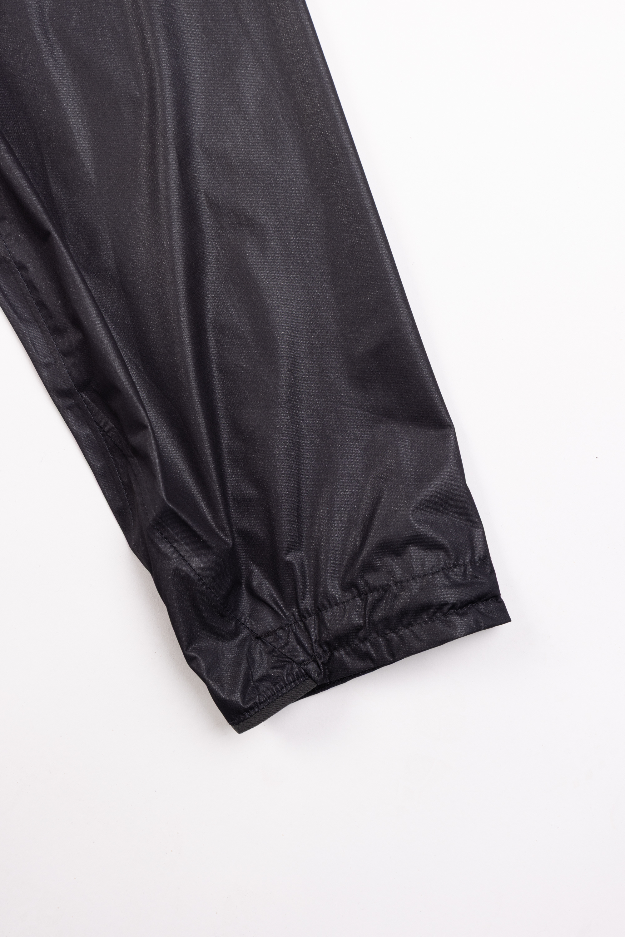 Packable membrane jacket black
