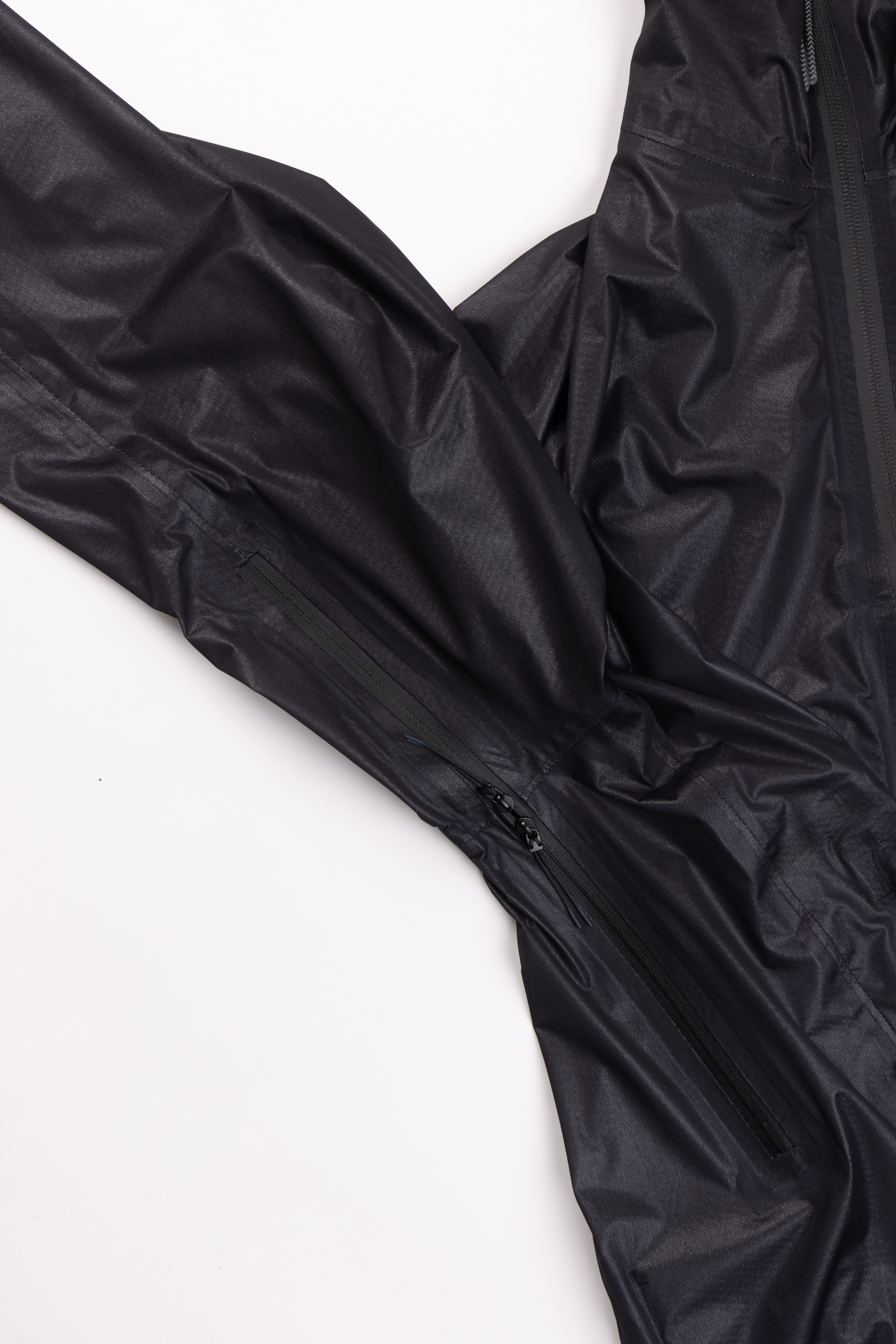 Packable membrane jacket black